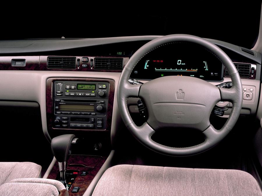  Toyota Crown Majesta 1995 года  (фото 10 из 25)